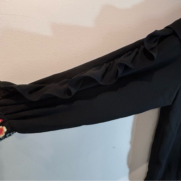 ZARA TRAFALUC OUTERWEAR Sz M Floral Embroidered Ruffles on Sleeves Bomber Jacket - Picture 8 of 13